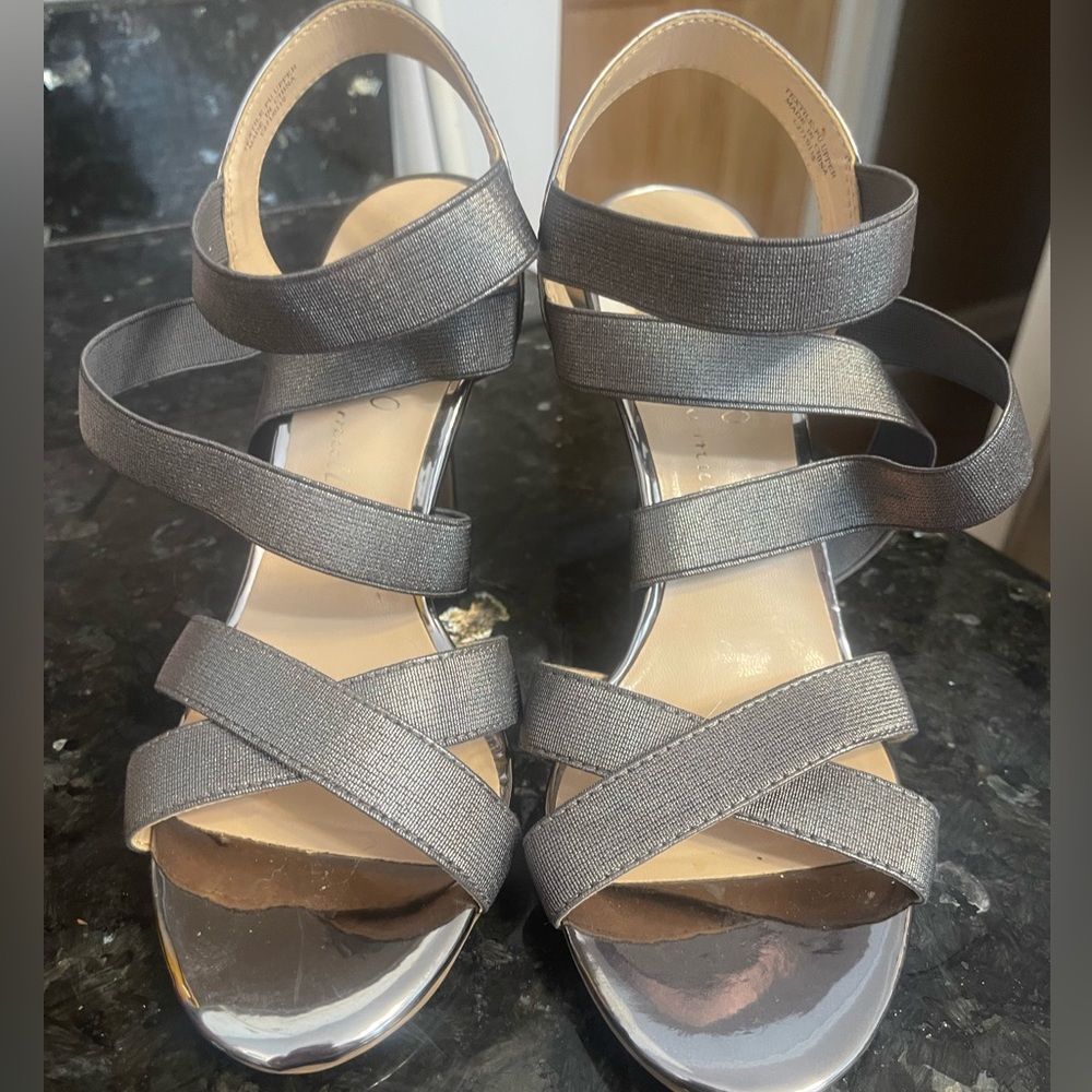 Gray Heels